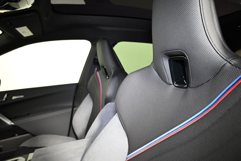 Thumbnail: 2026 BMW iX - 21