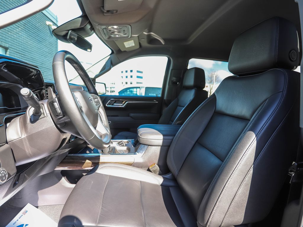 Thumbnail: 2024 Chevrolet Silverado 1500 - 10