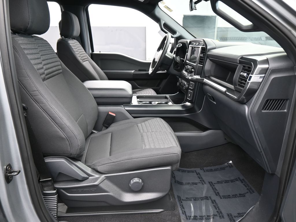 Used 2023 Iconic Silver Metallic Ford XL image 37