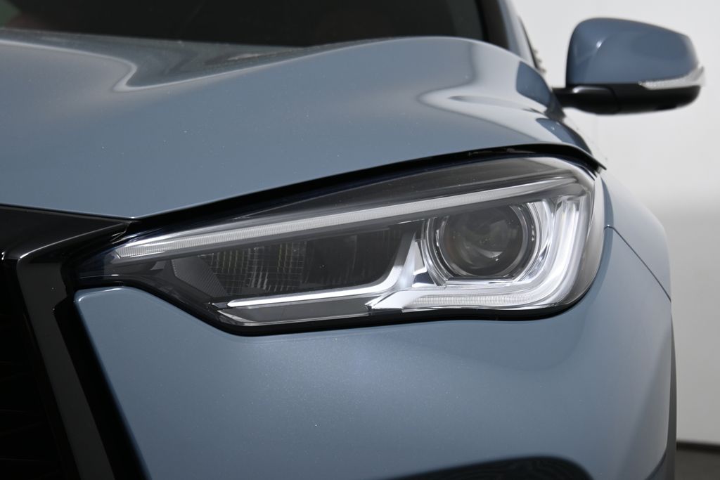 Thumbnail: 2023 INFINITI QX50 - 10