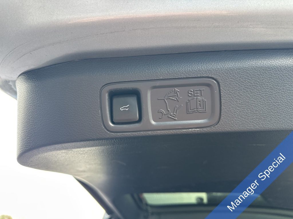 2022 Ford Expedition Max Limited photo