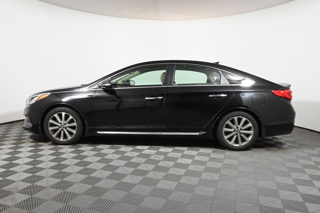Thumbnail: 2017 Hyundai Sonata - 2
