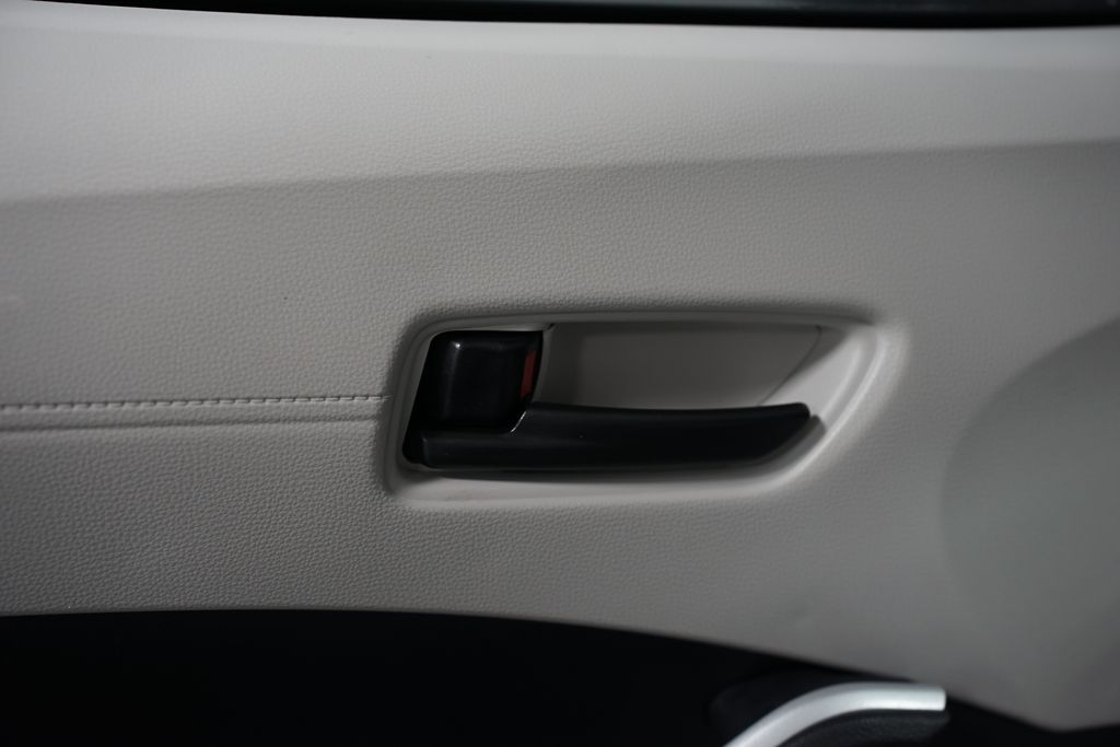 Thumbnail: 2024 Toyota Corolla Cross - 29