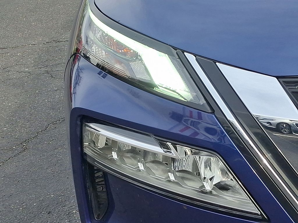 Thumbnail: 2023 Nissan Rogue - 9