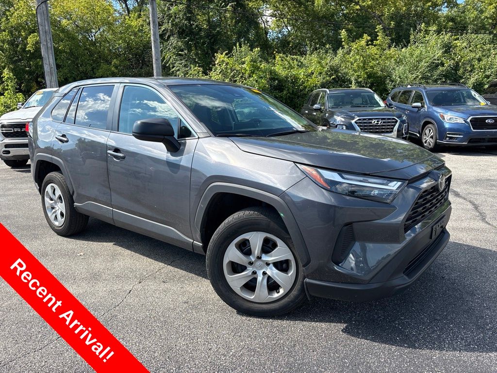 2023 Toyota RAV4 photo 1