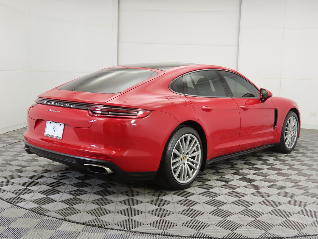 Thumbnail: 2017 Porsche Panamera - 5