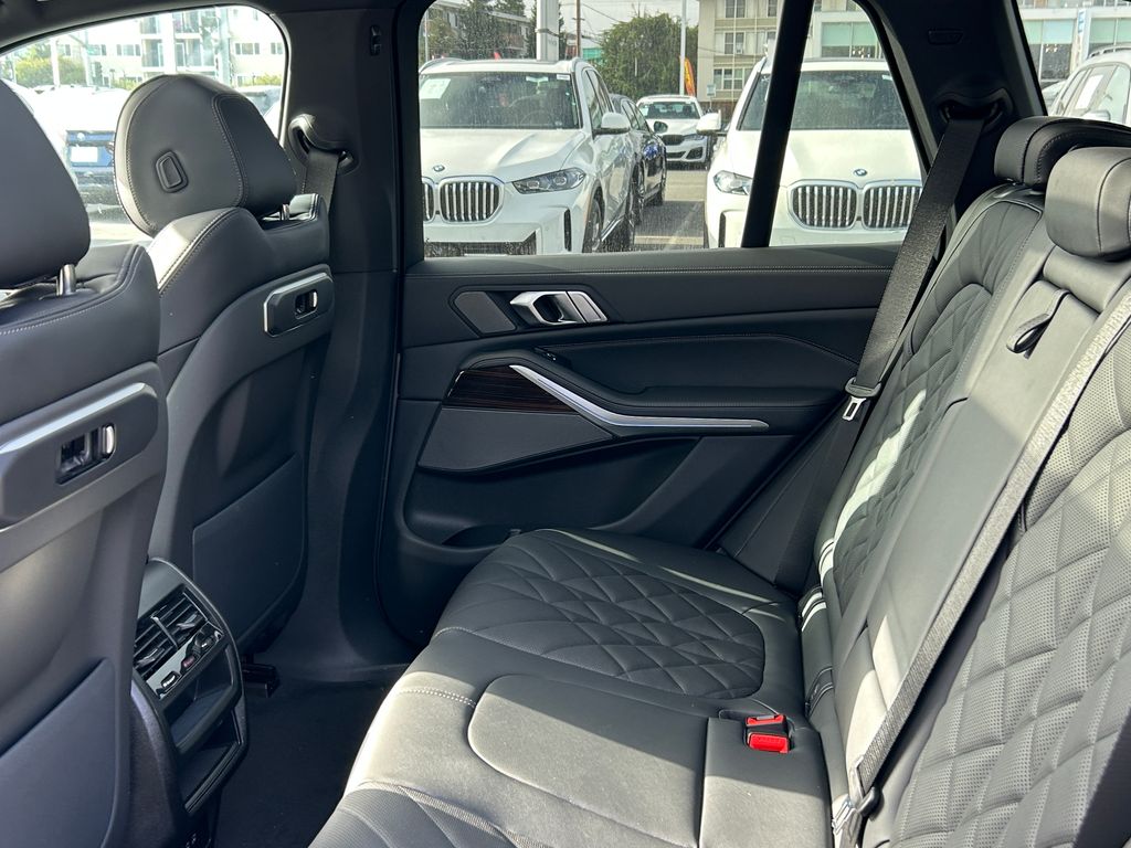 Thumbnail: 2026 BMW X5 - 30