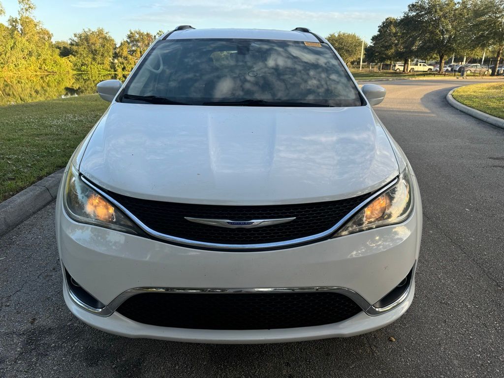 2019 Chrysler Pacifica Touring L 8