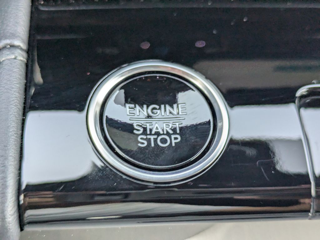 2027 Lincoln Navigator 
