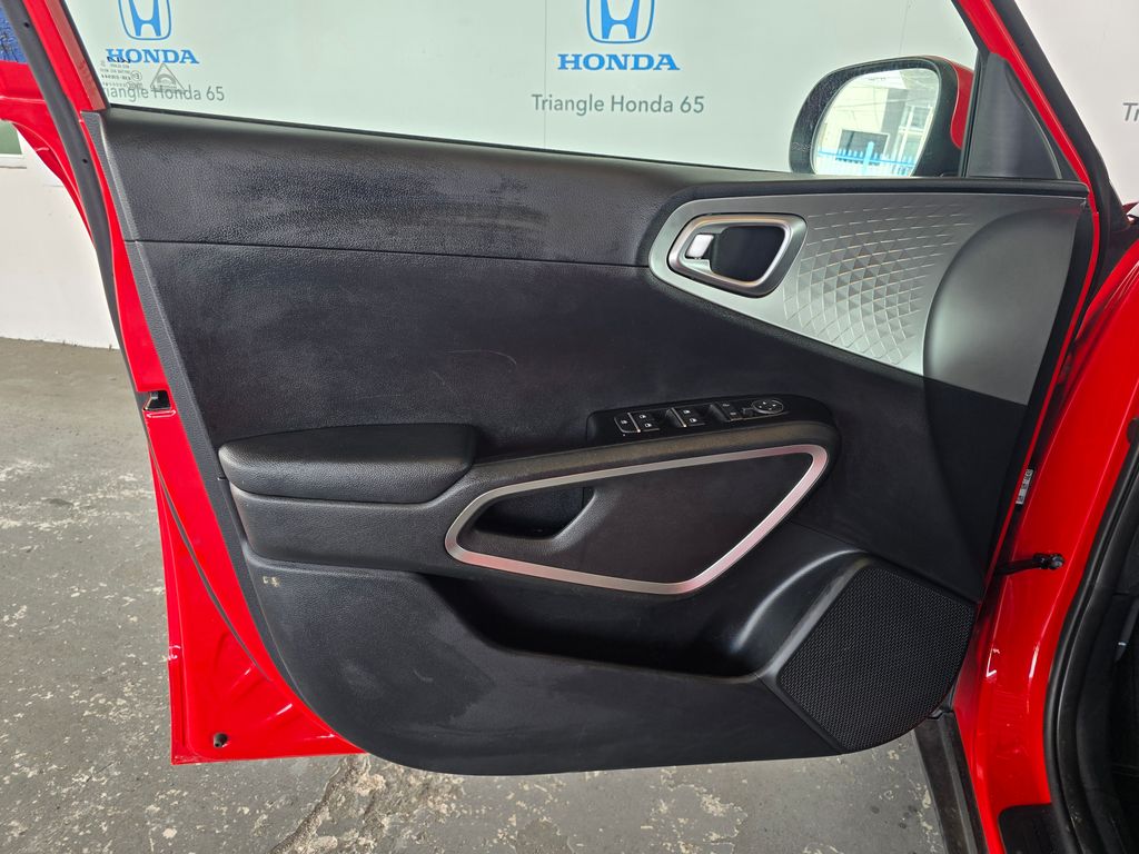 Thumbnail: 2025 Kia Soul - 13