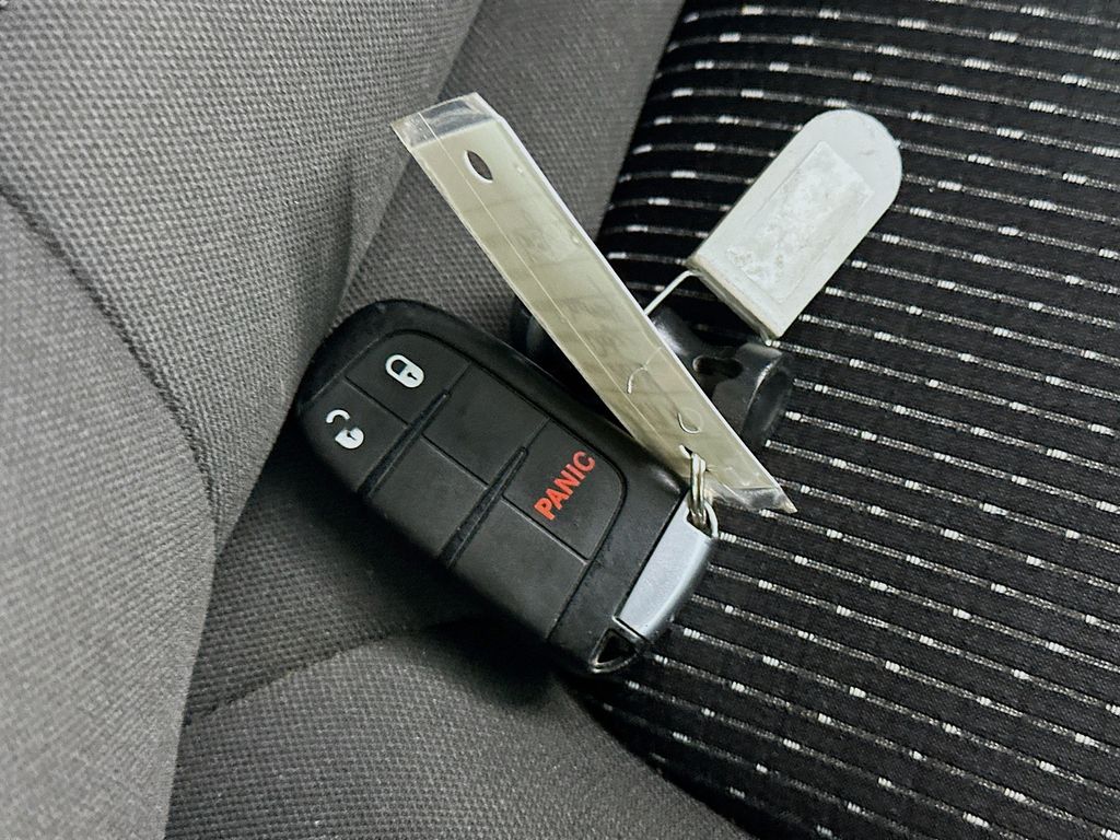 Used 2018 Gray Dodge SE image 34