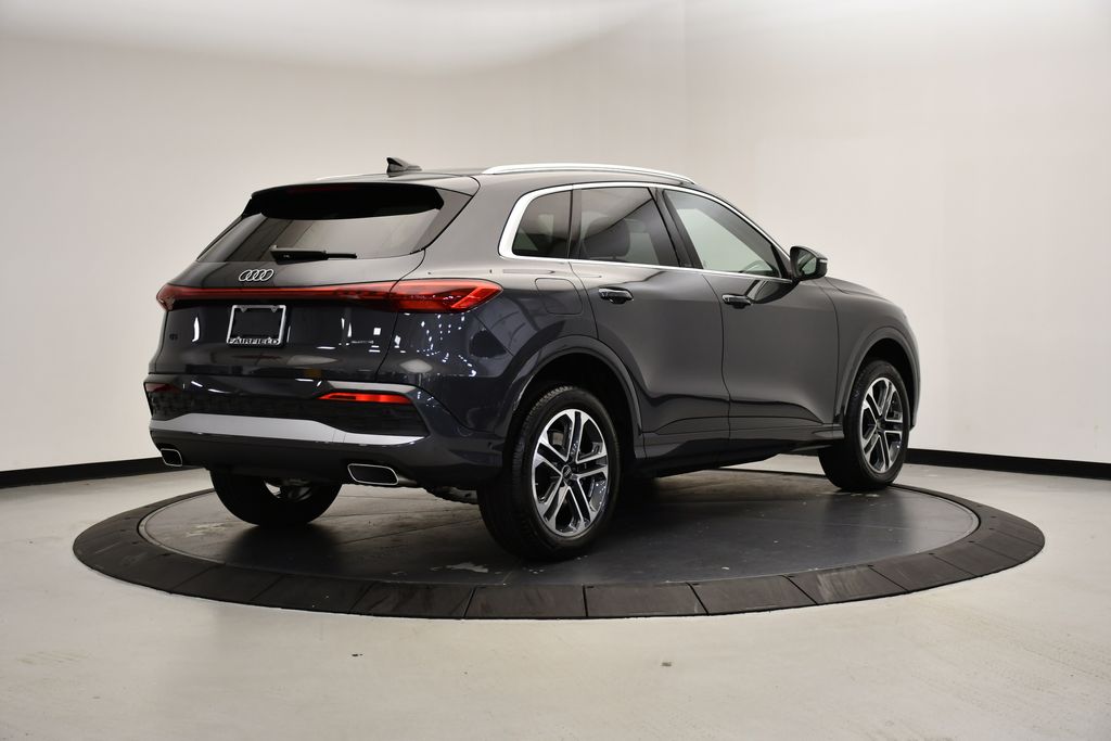 Thumbnail: 2025 Audi Q5 - 5