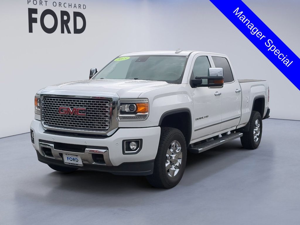 2015 GMC Sierra 3500HD Denali Crew Cab LB DRW 4WD