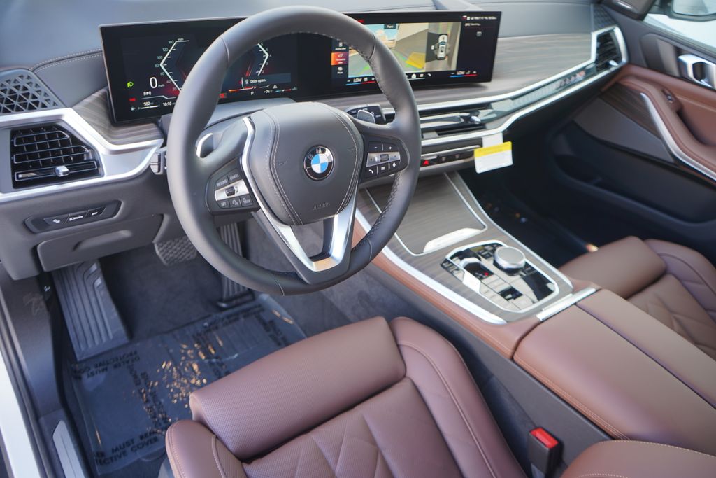 2025 BMW X5 sDrive40i 12