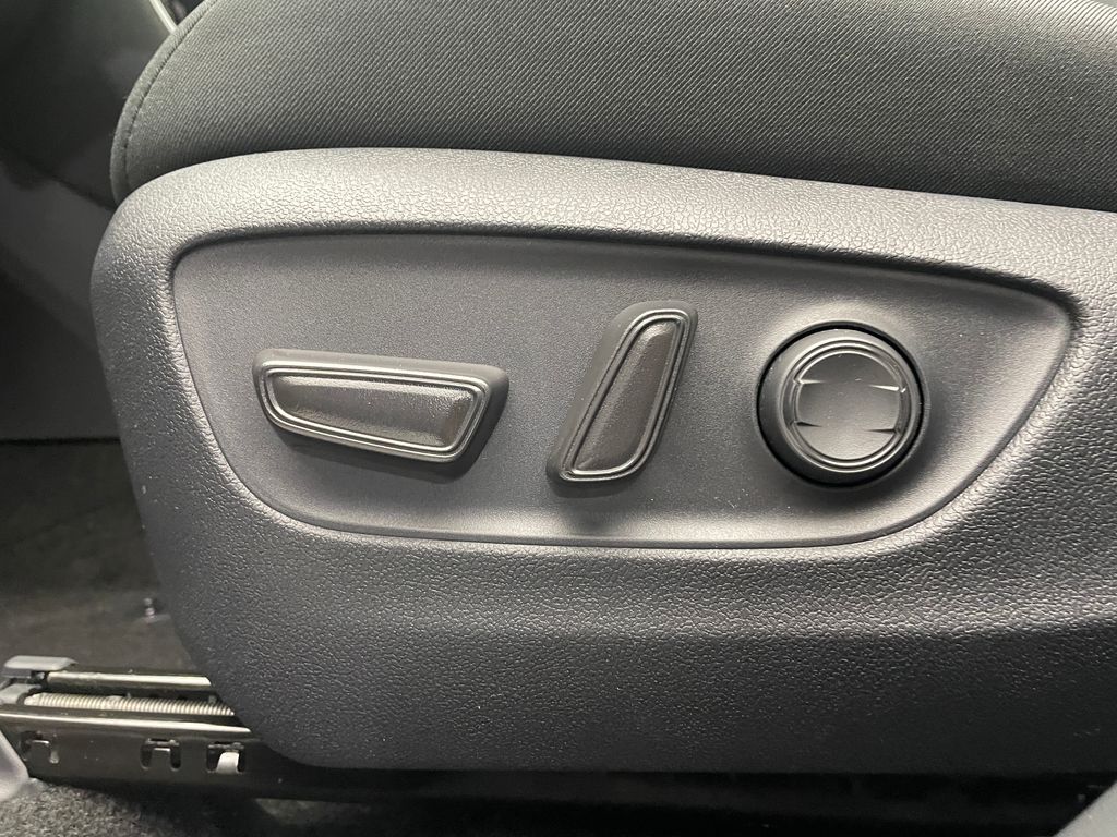 Thumbnail: 2025 Toyota RAV4 - 14