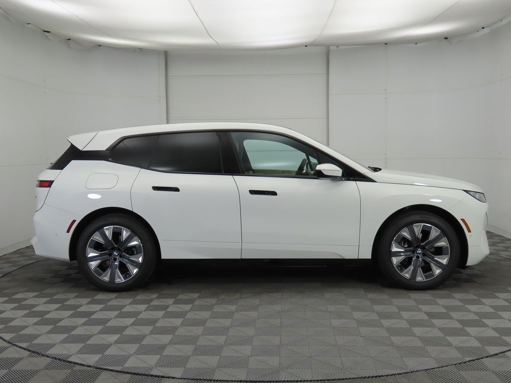 Thumbnail: 2026 BMW iX - 4