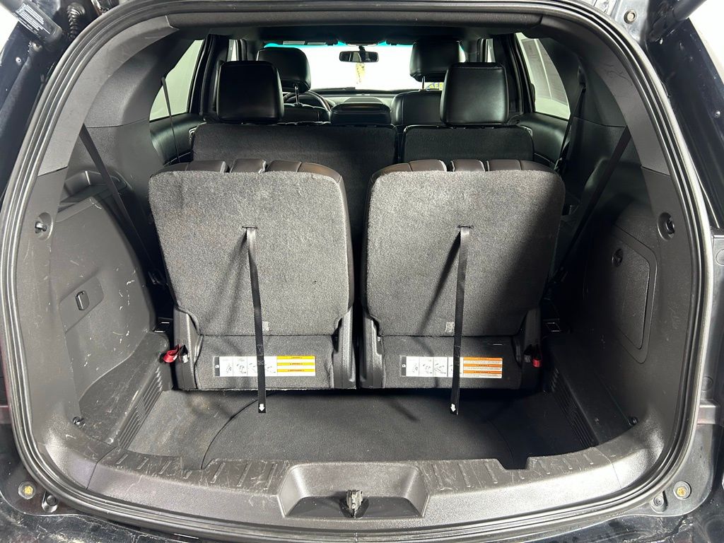 Used 2013 Black Ford XLT image 22