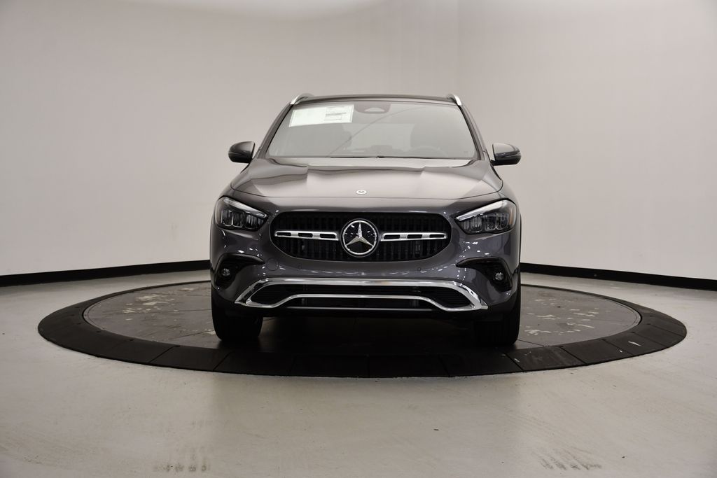 2025 Mercedes-Benz GLA 250 4MATIC 8