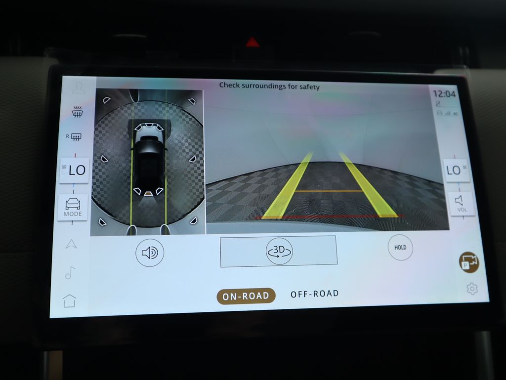 Thumbnail: 2025 Land Rover Discovery Sport - 17