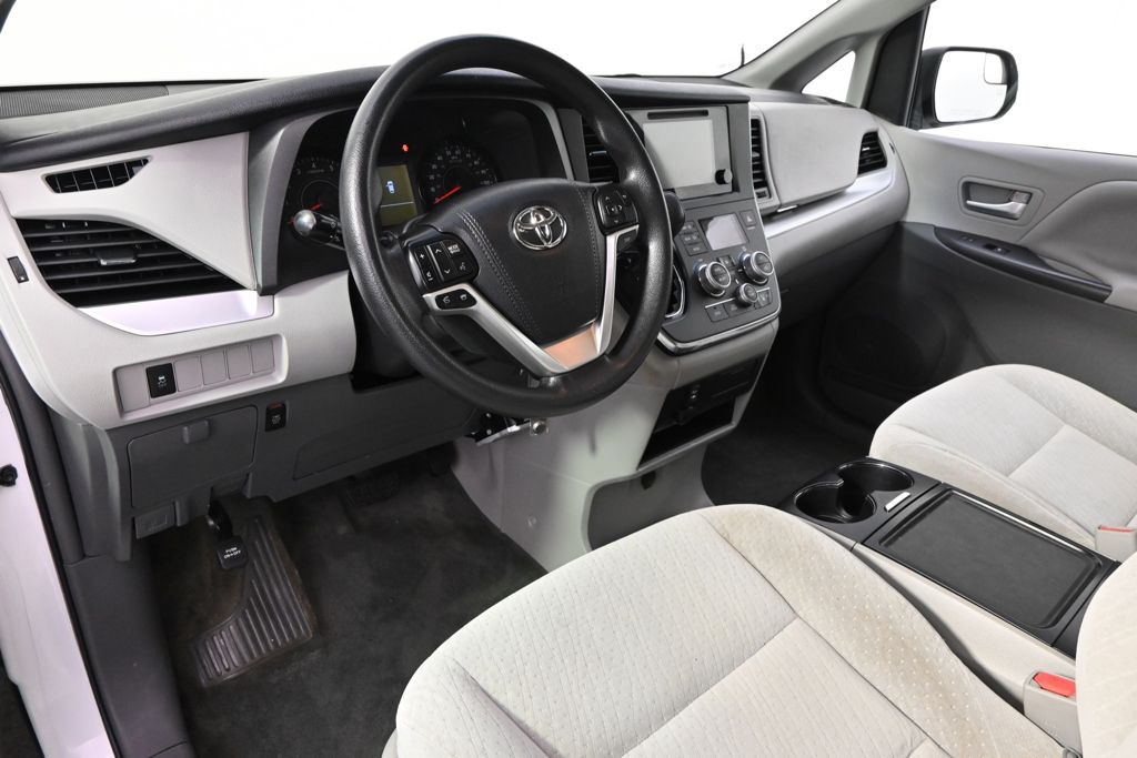 Used 2016  Toyota LE image 12