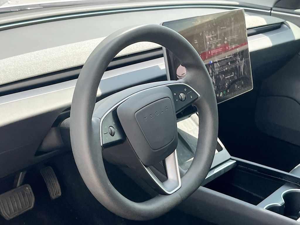 Used 2025 White Tesla Long Range image 9