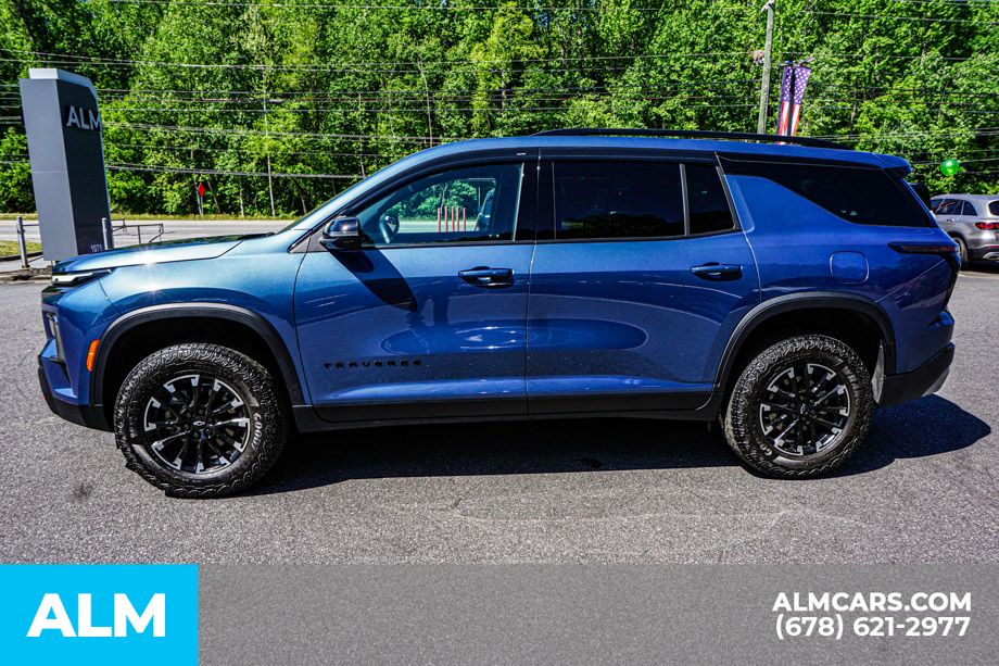 Used 2025 Blue Chevrolet Z71 image 7