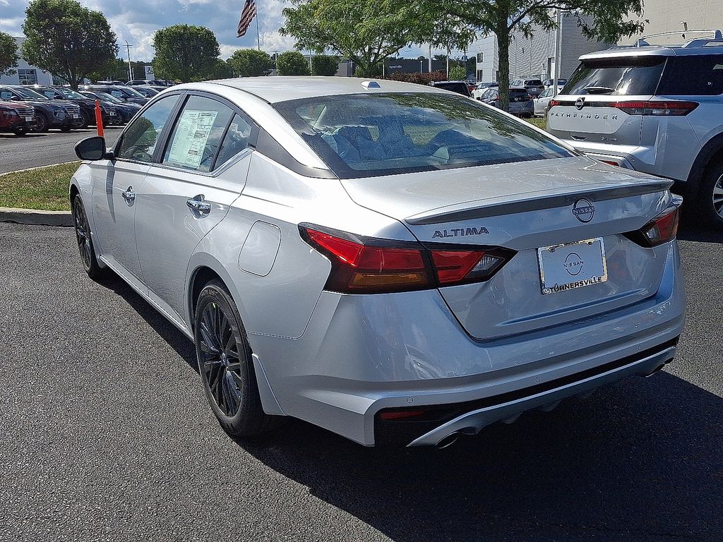 Thumbnail: 2025 Nissan Altima - 3