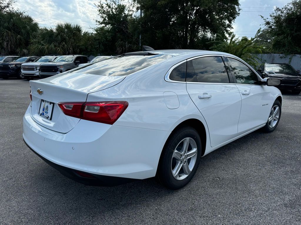 2025 Chevrolet Malibu LS 7