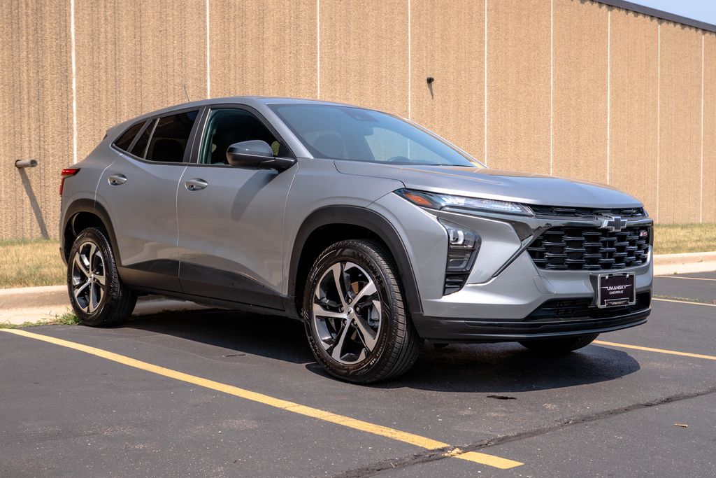 Used 2024 Chevrolet Trax SUV