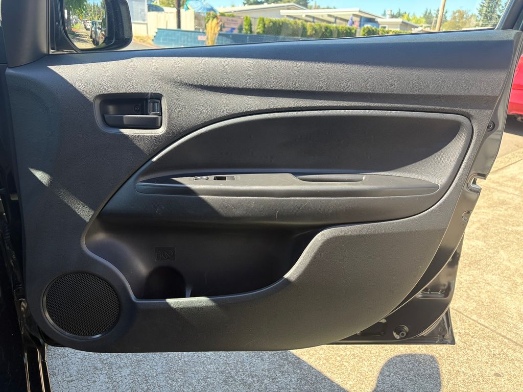 2021 Mitsubishi Mirage ES