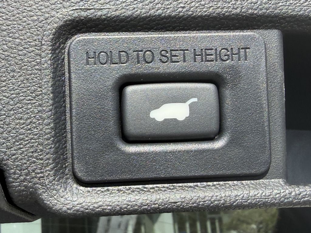 new 2026 Acura RDX car, priced at $47,050