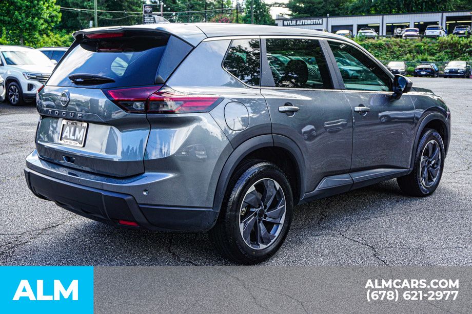 Used 2025 Gray Nissan SV image 6