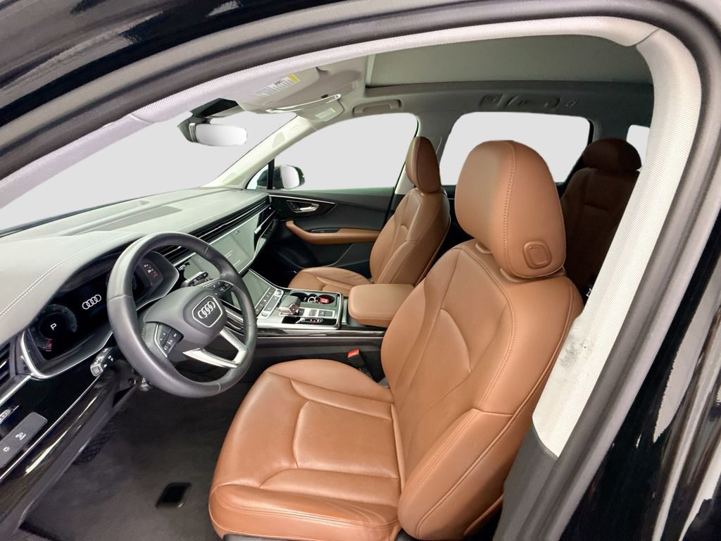 Thumbnail: 2023 Audi Q7 - 18