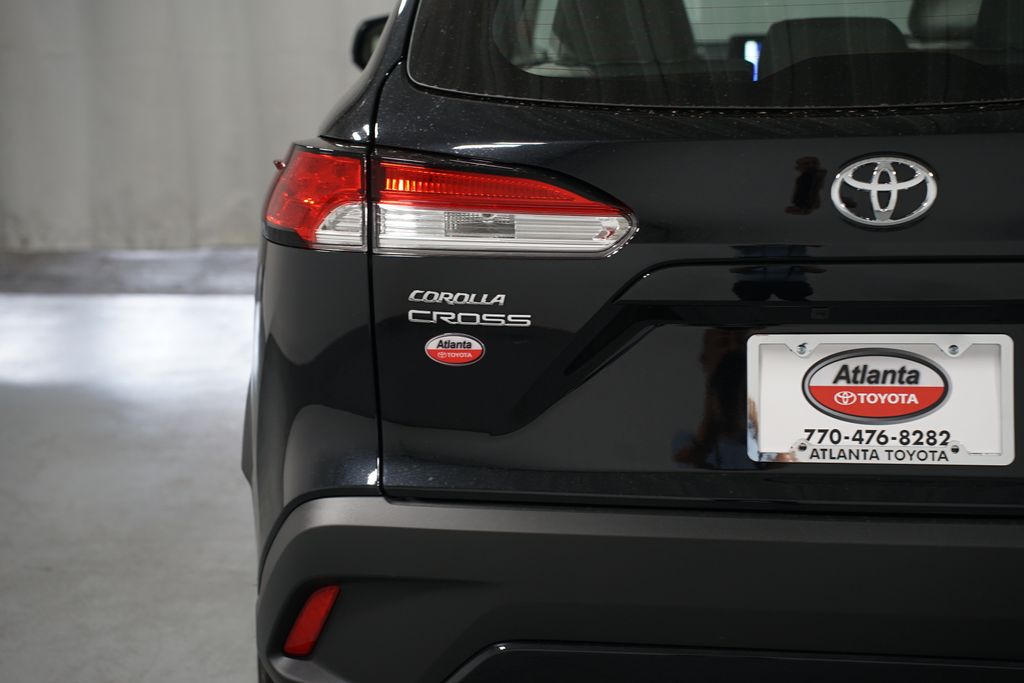 Thumbnail: 2025 Toyota Corolla Cross - 10