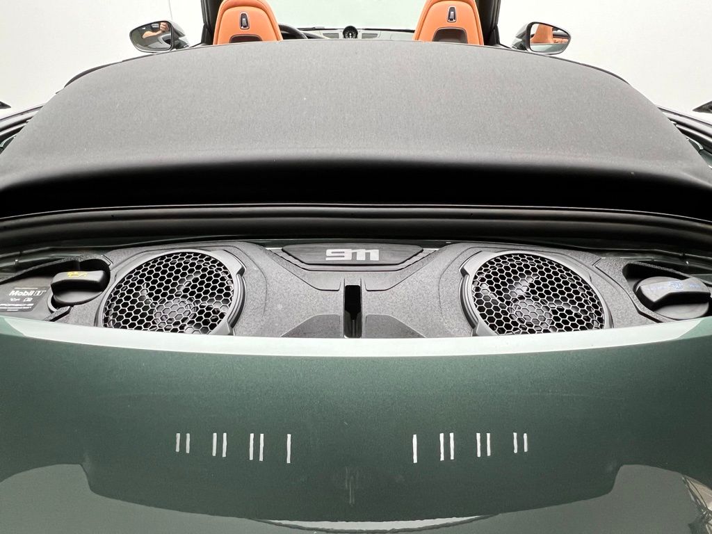 Thumbnail: 2025 Porsche 911 - 21