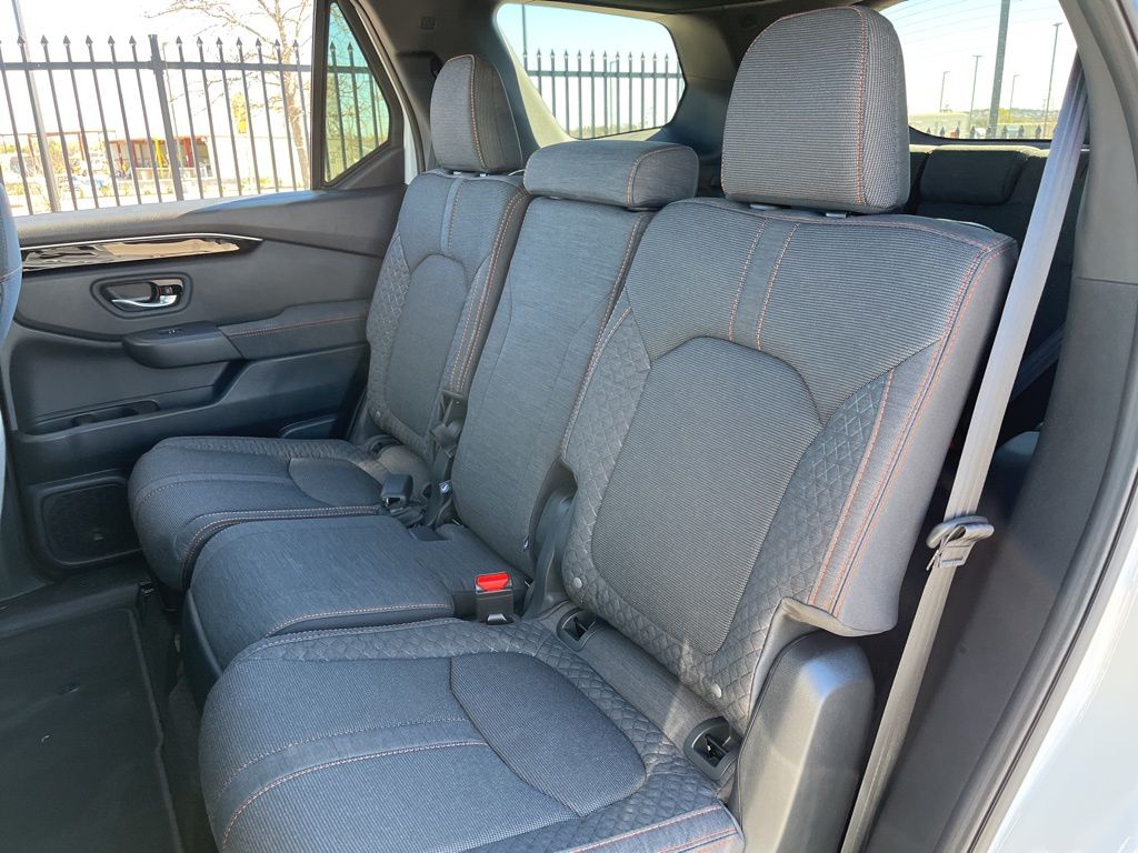 Thumbnail: 2025 Honda Pilot - 13