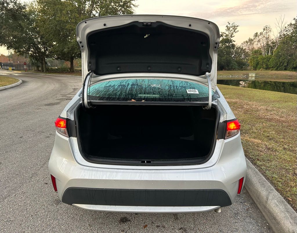 Thumbnail: 2021 Toyota Corolla - 10