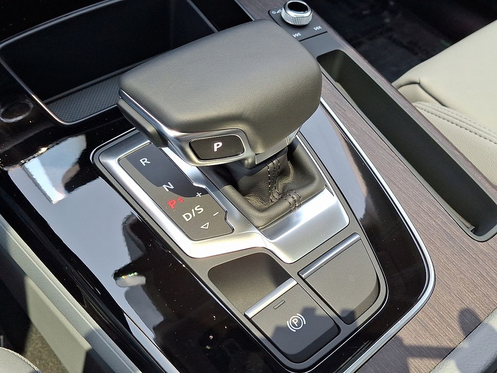 Thumbnail: 2024 Audi Q5 - 15