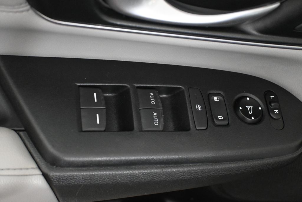 Thumbnail: 2018 Honda CR-V - 32