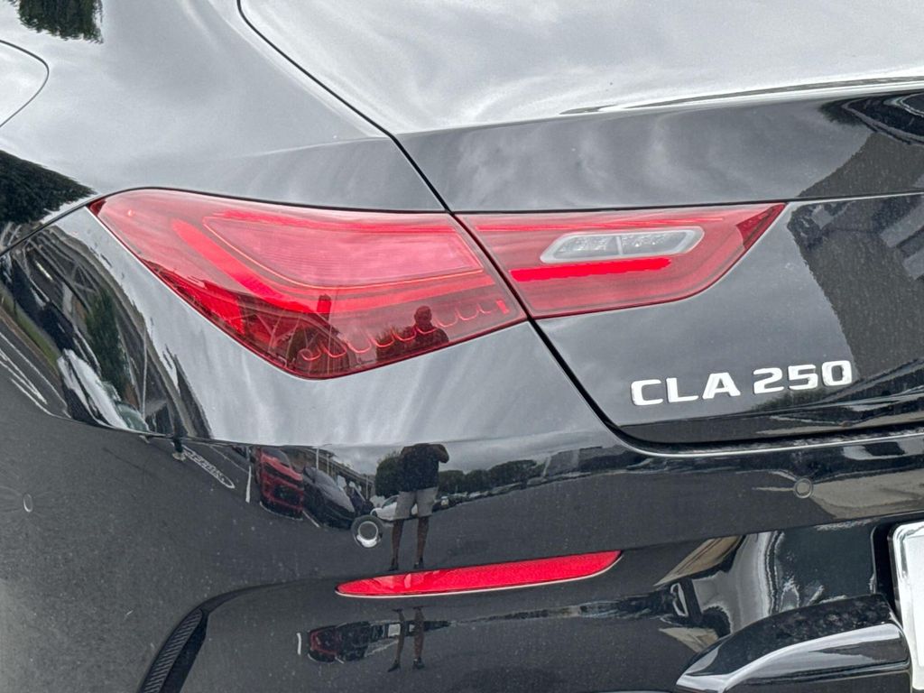 Thumbnail: 2025 Mercedes-Benz CLA - 10