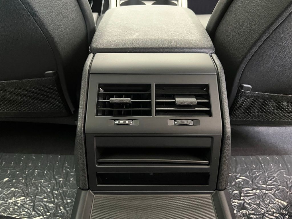 Thumbnail: 2025 Porsche Panamera - 17