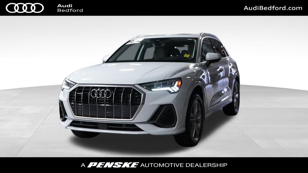 2024 Audi Q3 Premium Plus -
                Bedford, OH