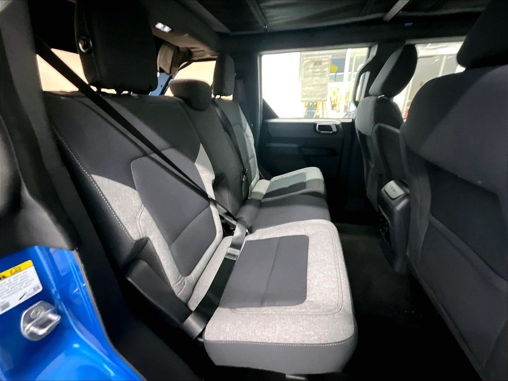 2021 Ford Bronco — photo 16