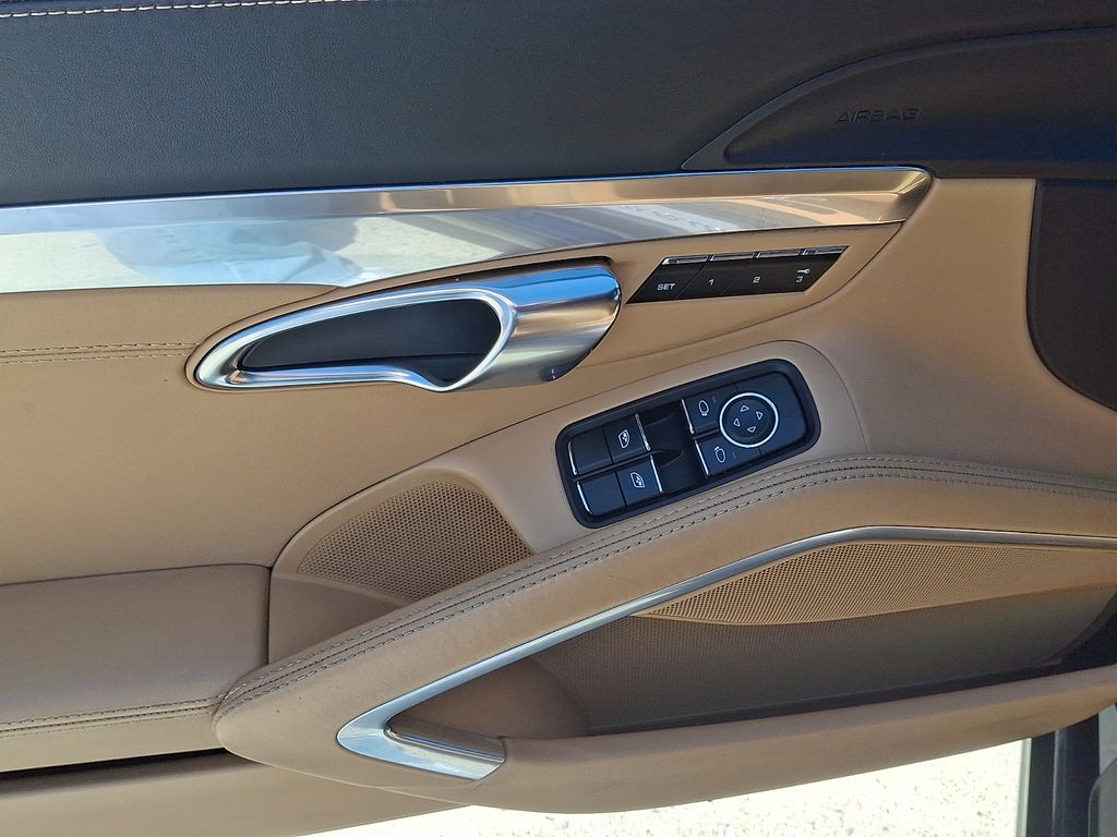Thumbnail: 2014 Porsche 911 - 14