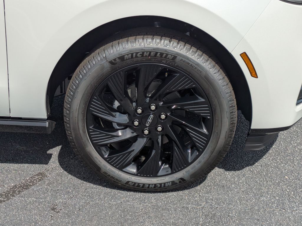 2027 Lincoln Navigator Reserve L