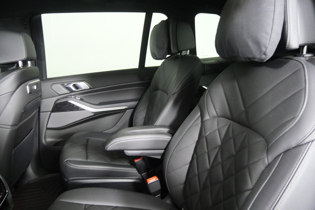 Thumbnail: 2024 BMW X7 - 15