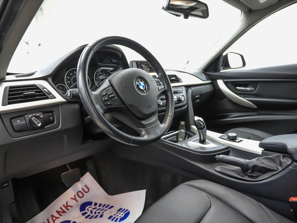 2015 BMW 3 Series 320i xDrive 10