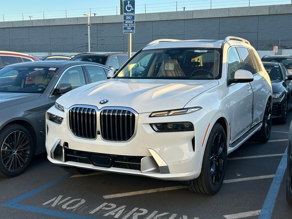 2025 BMW X7 xDrive40i 2