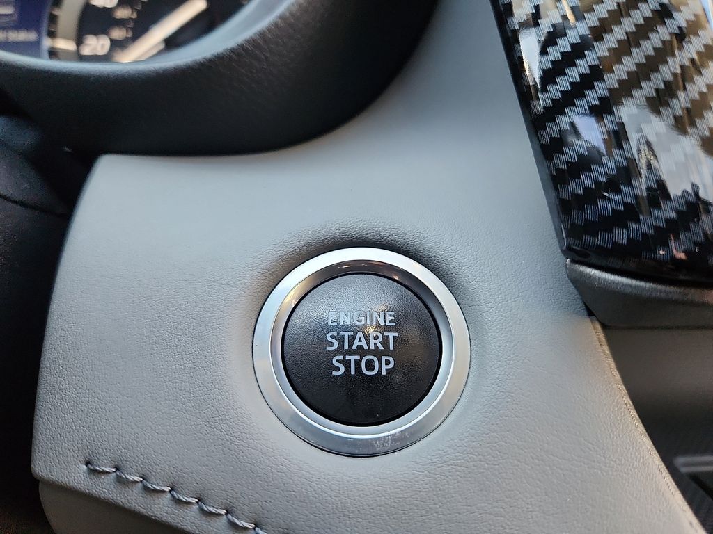 Thumbnail: 2021 Toyota Highlander - 27