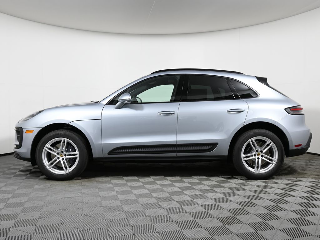 2025 Porsche Macan  2